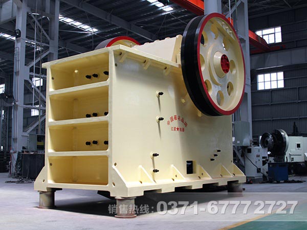 礫巖破碎、制砂全套加工設備都有什么？