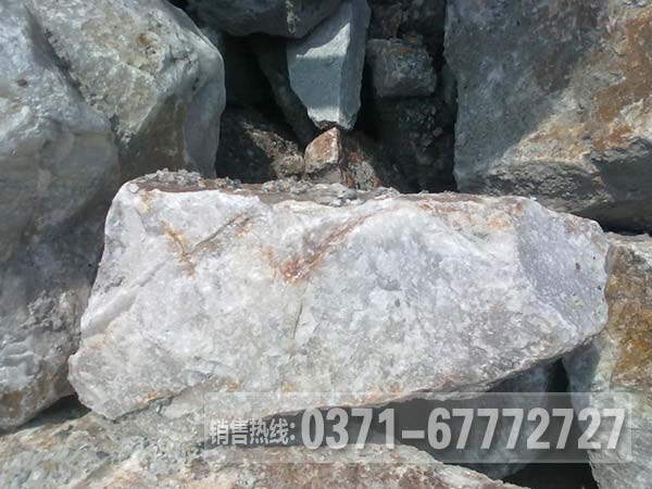 石英石制砂生產(chǎn)線(xiàn)組建方法、所需設備、工藝流程介紹