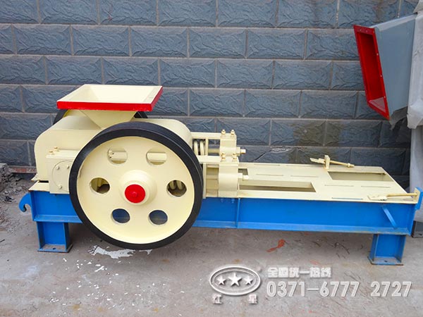 小型對輥機多少錢(qián)一臺