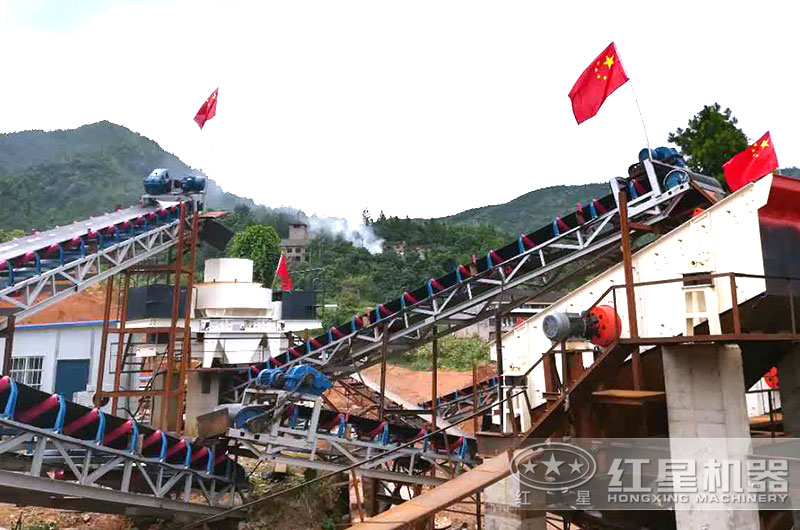 安徽客戶(hù)石頭粉砂機工作現場(chǎng)