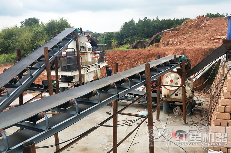 石頭加工沙子每噸成本多少錢(qián)？石頭加工沙子設備有哪些？