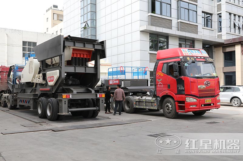 一套大型建筑垃圾粉碎機設備發(fā)貨