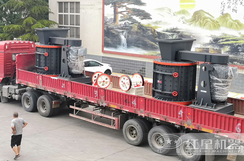 復合破碎機裝車(chē)發(fā)貨忙不停