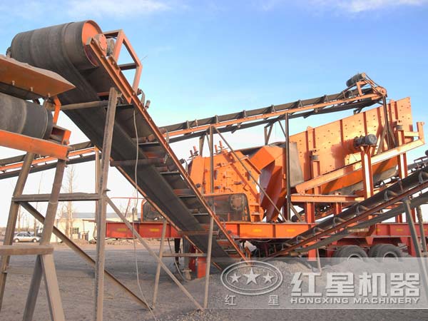 小型移動(dòng)式破碎機