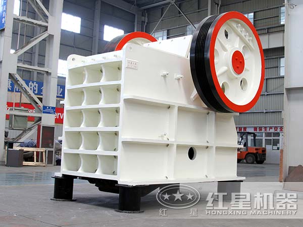 鄂式破碎機用于石灰石粗碎效果顯著(zhù)