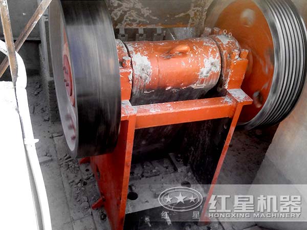 穹頂之下,紅星鄂式破碎機廠(chǎng)家心系環(huán)保