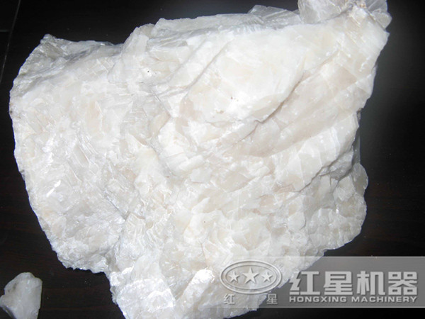馬牙石粉碎機多少錢(qián)一臺