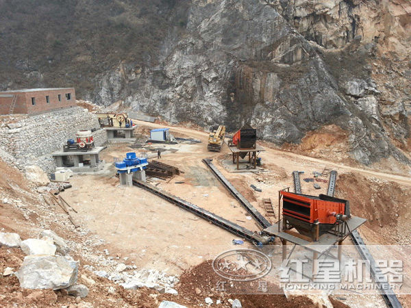 山東泰山一客戶(hù)制砂現場(chǎng)