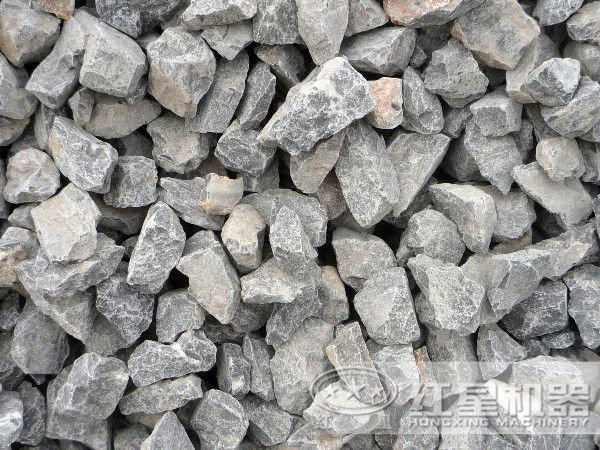 粉碎石灰石建議使用的大型礦石破碎機是鱷嘴式的，還是錘式的？