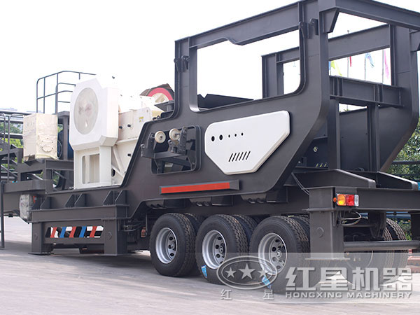 自行式石子破碎機，車(chē)載移動(dòng)就是方便