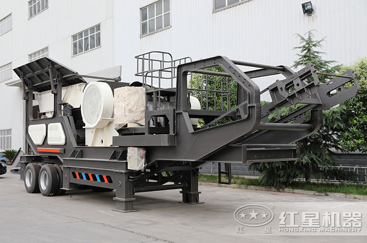 小型移動(dòng)磕石機多少錢(qián)？日產(chǎn)能達到百?lài)嵰陨蠁? title=