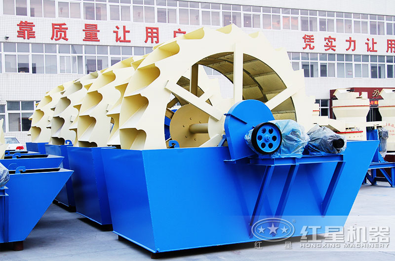 人工撈沙怎么撈，5萬(wàn)落地的水車(chē)撈沙機讓您省時(shí)省力