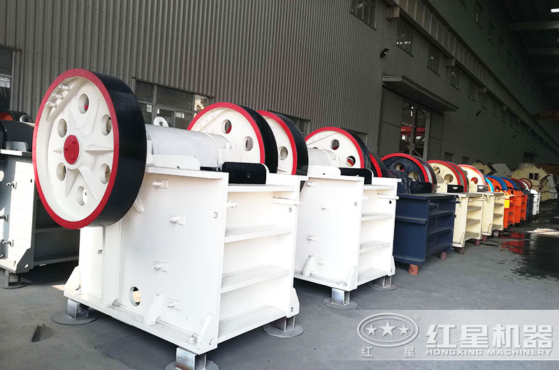 小型4-6鄂式破石機多少錢(qián)（內附高清產(chǎn)品圖及現場(chǎng)視頻）