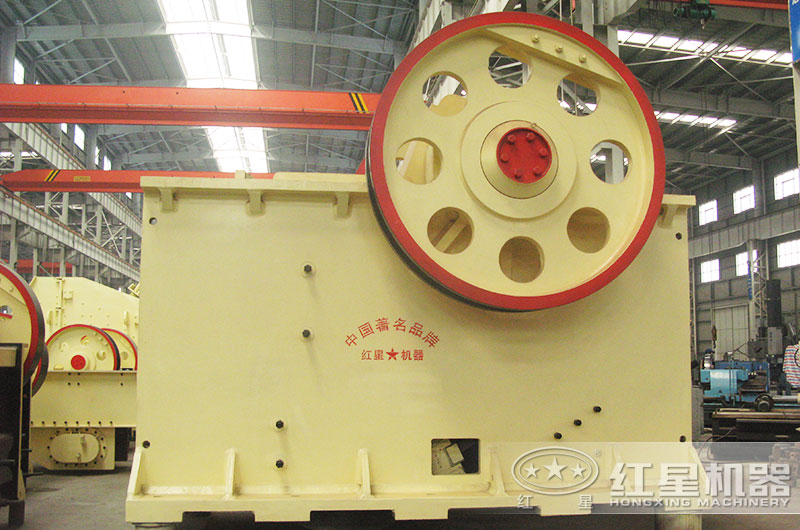 300Ⅹ1300大型細顎破型號參數及具體價(jià)位這里都有，需要的看過(guò)來(lái)