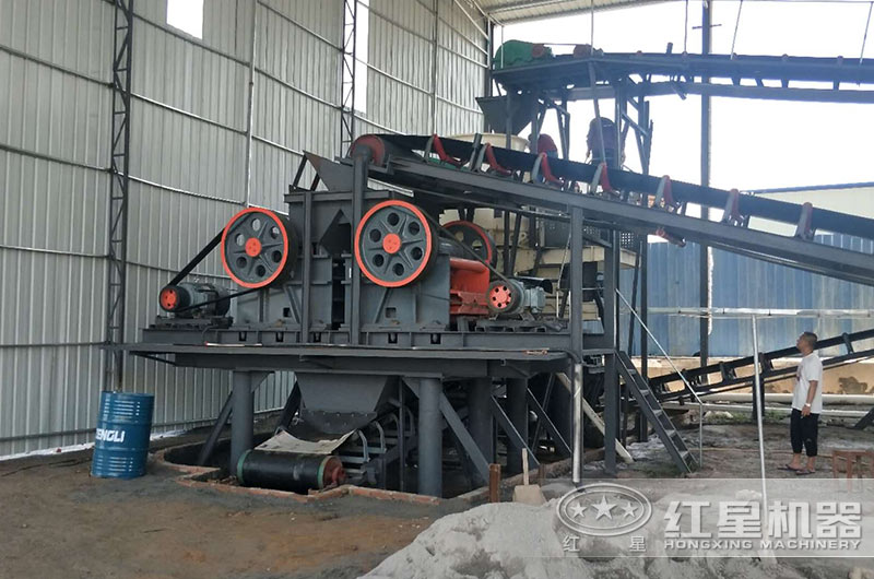 顎式碎裂設備的顎板有什么作用？宜采用哪種材料制作？